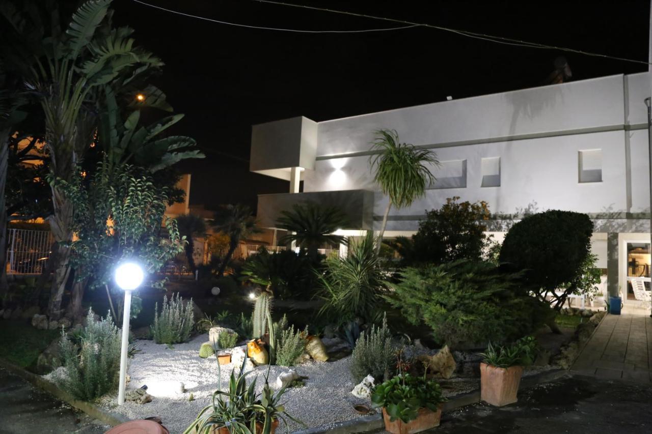 Viro House Bed & Breakfast Squinzano Dış mekan fotoğraf