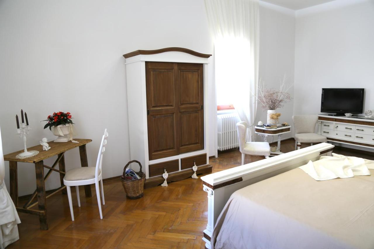 Viro House Bed & Breakfast Squinzano Dış mekan fotoğraf